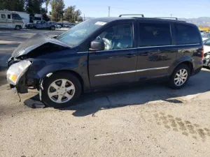 2013 CHRYSLER MINIVAN