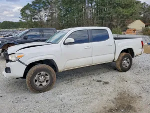 2018 TOYOTA TACOMA SR