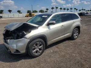 2014 TOYOTA HIGHLANDER