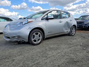 2014 NISSAN LEAF