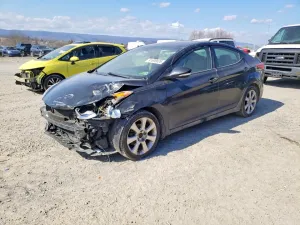 2013 HYUNDAI ELANTRA