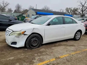 2011 TOYOTA CAMRY