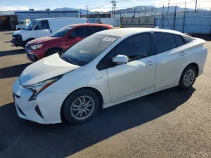 2016 TOYOTA PRIUS