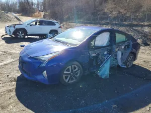2016 TOYOTA PRIUS
