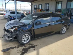 2017 TOYOTA PRIUS