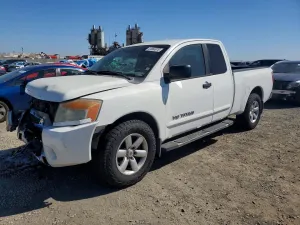 2012 NISSAN TITAN