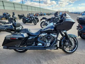 2017 HARLEY-DAVIDSON FL