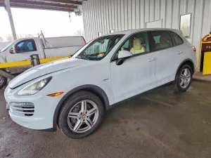 2014 PORSCHE CAYENNE