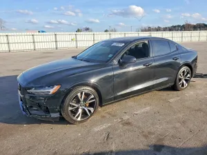 2023 VOLVO S60