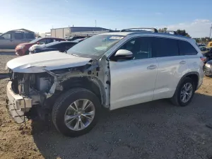 2015 TOYOTA HIGHLANDER