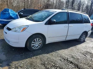 2004 TOYOTA SIENNA