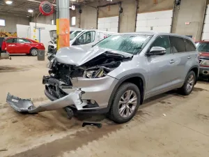 2016 TOYOTA HIGHLANDER