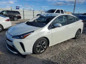2019 TOYOTA PRIUS