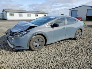 2024 TOYOTA PRIUS