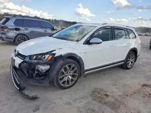 2017 VOLKSWAGEN GOLF