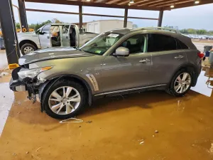 2016 INFINITI QX70