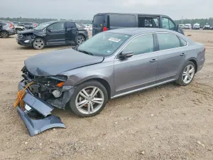 2015 VOLKSWAGEN PASSAT