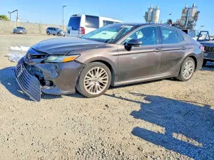 2018 TOYOTA CAMRY