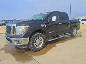 2017 NISSAN TITAN