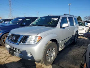 2012 NISSAN PATHFINDER