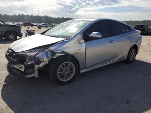 2017 TOYOTA PRIUS