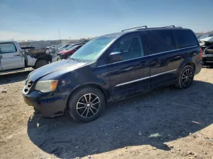 2013 CHRYSLER MINIVAN