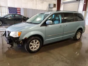 2010 CHRYSLER MINIVAN