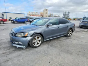 2015 VOLKSWAGEN PASSAT