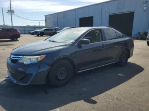 2014 TOYOTA CAMRY