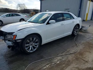 2014 CHRYSLER 300