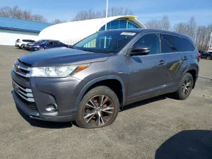 2017 TOYOTA HIGHLANDER