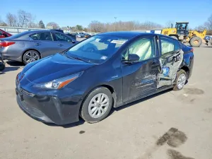2019 TOYOTA PRIUS