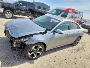 2022 HYUNDAI ELANTRA