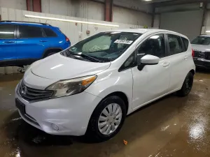 2015 NISSAN VERSA