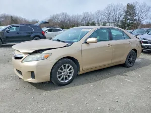 2011 TOYOTA CAMRY SOLA