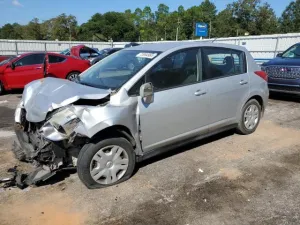 2011 NISSAN VERSA