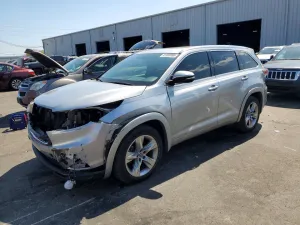 2016 TOYOTA HIGHLANDER