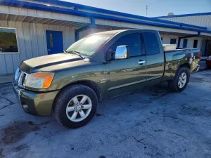2004 NISSAN TITAN