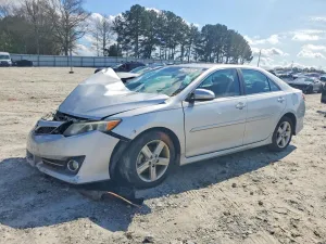 2014 TOYOTA CAMRY