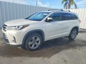 2017 TOYOTA HIGHLANDER