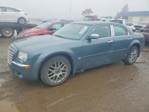 2005 CHRYSLER 300