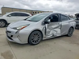 2017 TOYOTA PRIUS