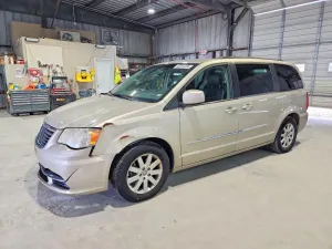 2013 CHRYSLER MINIVAN