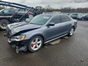 2013 VOLKSWAGEN PASSAT