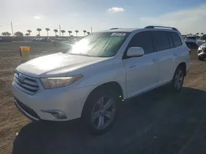 2013 TOYOTA HIGHLANDER