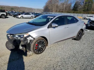 2015 TOYOTA COROLLA
