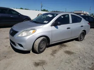 2013 NISSAN VERSA