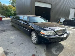 2005 LINCOLN TOWNCAR