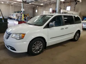 2014 CHRYSLER MINIVAN
