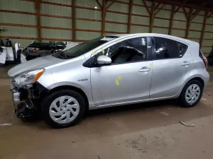 2016 TOYOTA PRIUS C ON